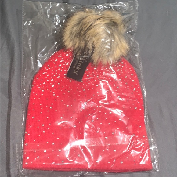 NEW Pom Pom beanie with crystal accents - Picture 2 of 3